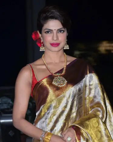 priyanka chopra in ethnic wear top 10 bollywood leading ladies who look gorgeous in priyanka chopra in ethnic wear top 10 bollywood leading ladies who look gorgeous in