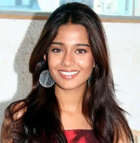 Bollywood Movie Actress Amrita Rao Biography, News, Photos, Videos | NETTV4U